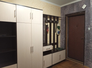 Rayon Amalienau Living Quarters