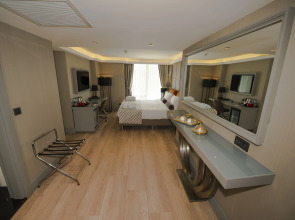 Manesol Old City Bosphorus Hotel