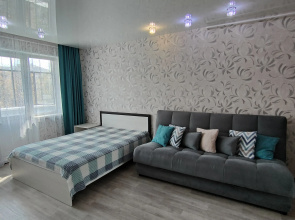 Na Molodezhnoy 1A Flat
