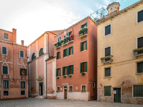 Palazzo San Luca Mini-Hotel