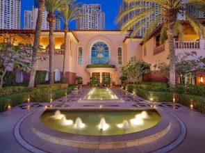 Отель The Ritz-Carlton, Dubai