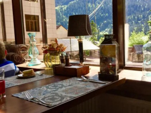 Отель Андерсен