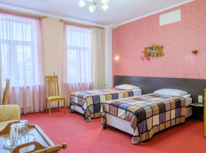 Отель Славия