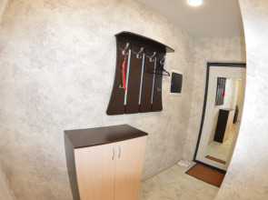 Апартаменты Уютная двухкомнатная квартира на Верхней Дуброве