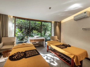 Hon Tam Resort (formerly MerPerle Hon Tam Resort)