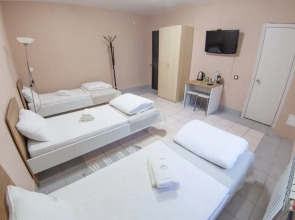 Отель Мира-Locus