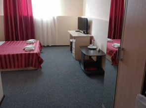 Отель Максимус