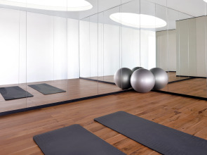 Отель Vida Emirates Hills