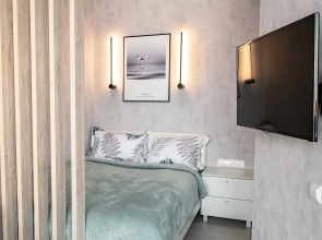 Апартаменты на высоком этаже с видом на мост, недалеко от центра. Брянская 18.