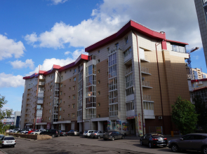 Apartment On Aviatorov 25
