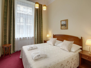 Отель Boutique Seven Days