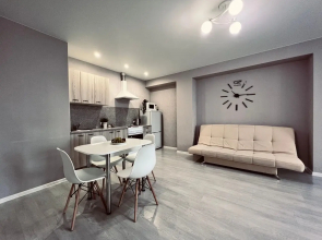 2-K Na Oktyabryskom Prospekte 117 flat