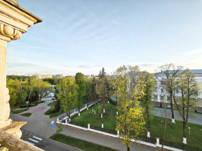 Апартаменты Центр Легендарный Дом под Шпилем | Огромная Трёшка