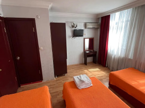 Отель Red White