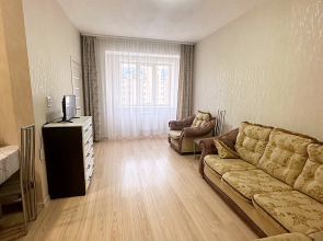 Квартира Двухкомнатная квартира на Радужном