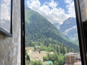 Апартаменты Евродвушка в центре Домбая