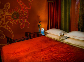 Отель Luxury House