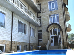 Na Kamozina 5 Guest House