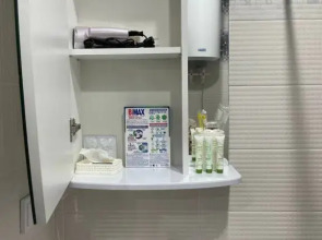 Атмосферная студия с большими окнами с комфортом разместит от двух человек, до 4-х человек от Уют и Комфорт НН