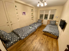 Komfortnaya Dvukhkomnatnaya, Est 4 Razdelnykh Spalnykh Mesta Flat