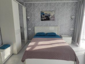 Dvukhkomnatnye v Samom Tsentre Apartments