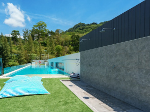 Kamala Beach View 1 BdR. Roof Pool 500 mbps WiFi Flat