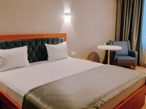 Отель Royal Sapphire