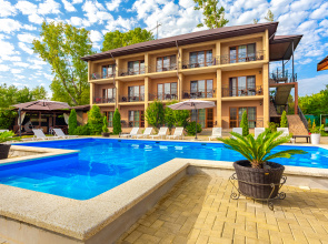 Eco Life Hotel