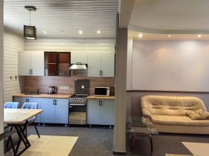 Гостевой Дом с Бассейном