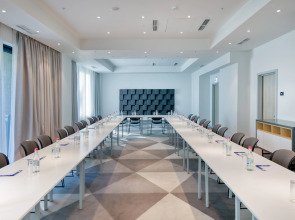 Holiday Inn Express - Yerevan by IHG