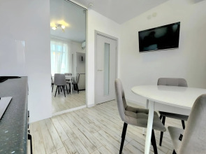 Квартира Двухкомнатная с Балконом и Красивым Видом