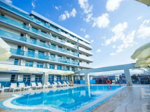 Grace El Paraiso Hotel