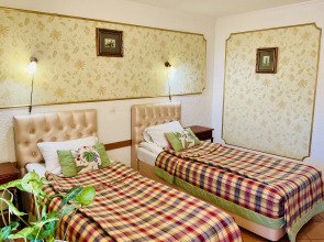 Отель Гостиничный рыболовно-охотничий комплекс Александровский Причал