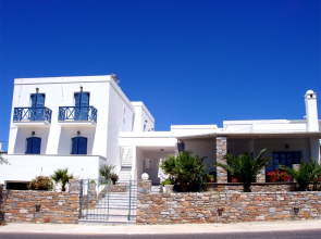 Manos Apartments