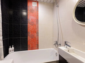 Тихие апартаменты  в центре города, ул.Горького 154. Сова-Дом