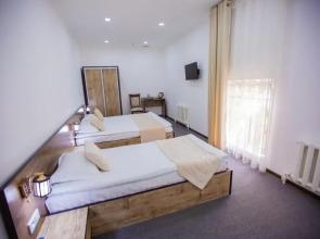 Отель Art House