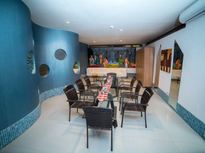 Отель Parkway Inn Hotel & Spa