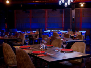 Отель Royal Sapphire