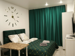 U Ploschadi Pobedy Apartments