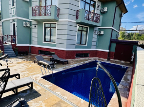 Adam Boutique Hotel
