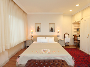Отель Lir Residence Suites