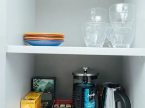 Квартира с Мансардными Окнами и Видом на Море