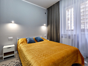 1-Komnatnye na Petra Metalnikova 40 1 Apartments