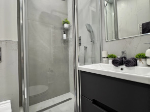 Апартаменты Уютная студия с дизайнерским ремонтом