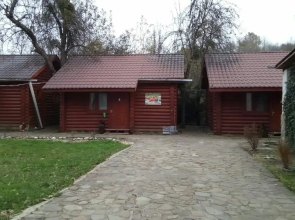Domiki u reki Guest house