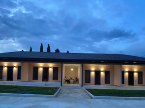 Tri Bogatyrya Apart Hotel