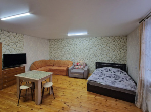 Uyutnaya i teplaya Flat
