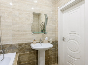 Апартаменты двухкомнатные Stepanenkov на Большевистской 32 на 8 этаже