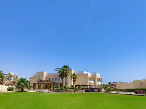 Ivy Cyrene Island Aqua Park Resort