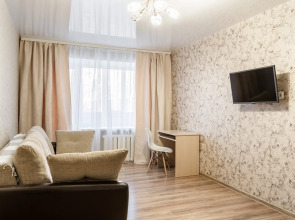 Апартаменты на Сутки на улице Октябрьской 46